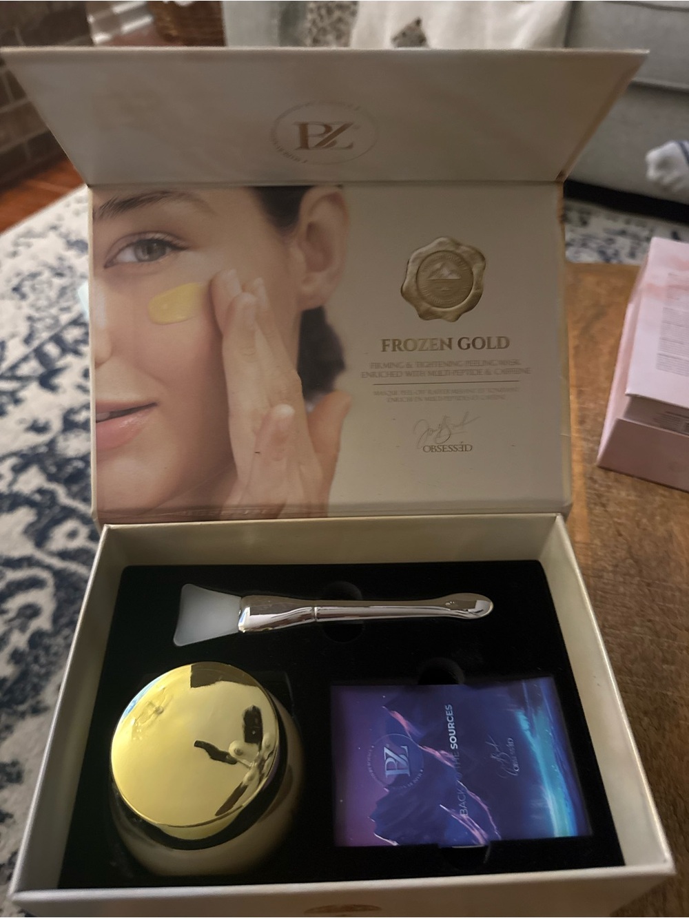 Frozen Gold righting and firming 24kt gold mask
